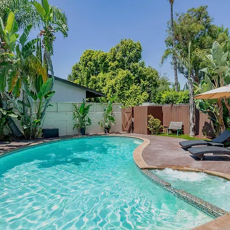 Cozy Home With Pool And Jacuzzi Minutes From Universal Studios